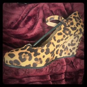 Brand new Boutique Wedges Never Worn